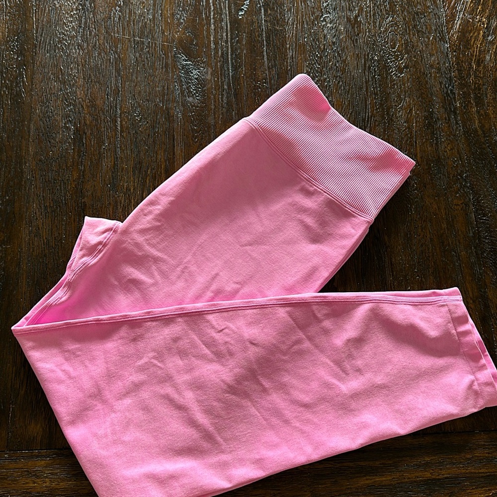 Pink stretch leggings